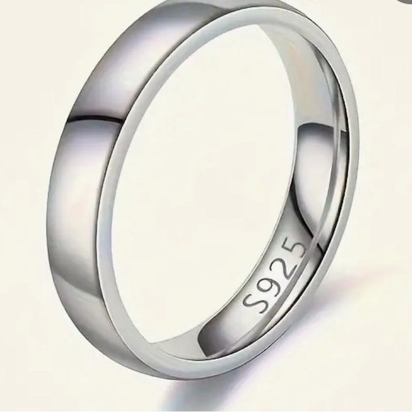 925 Silver Unisex Wedding Band. - Picture 4 of 4